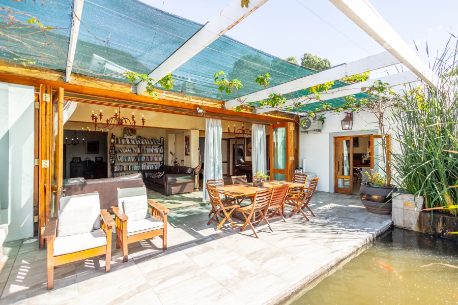 5 Bedroom Property for Sale in Langerug Western Cape